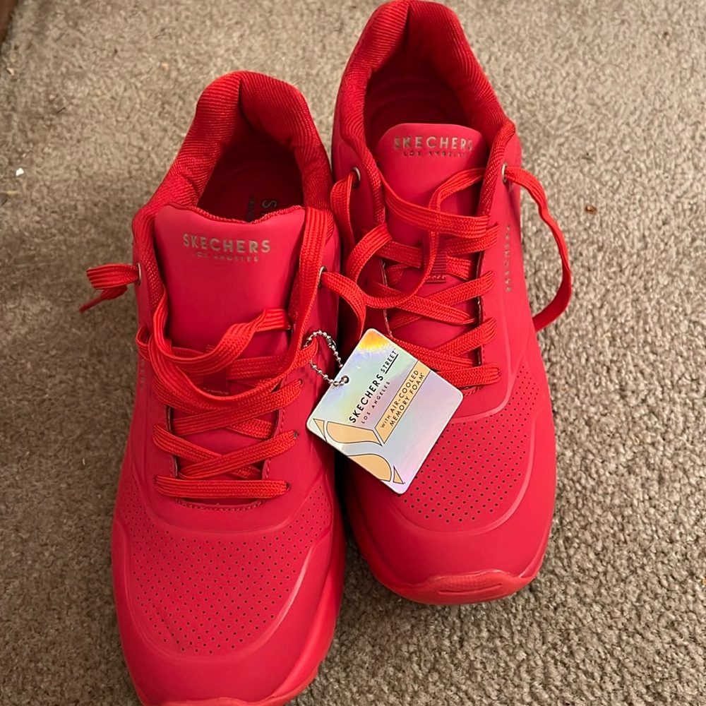 Sketchers street. Size 10